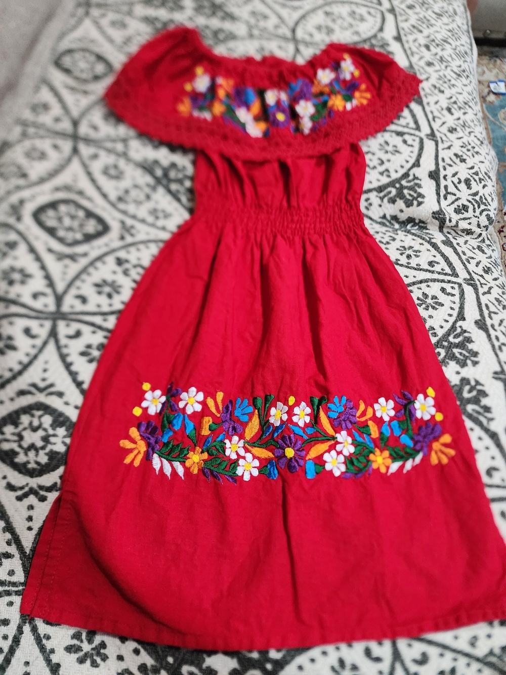 Girls Red Off-Shoulder Smocked Waist Dress 6T - Picture 2 of 6